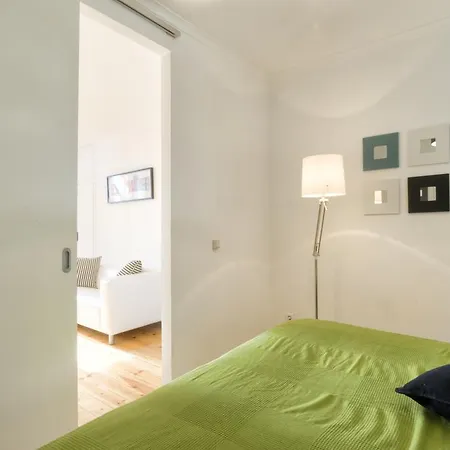 Bmyguest - Castelo Stylish Flat * Лісабон